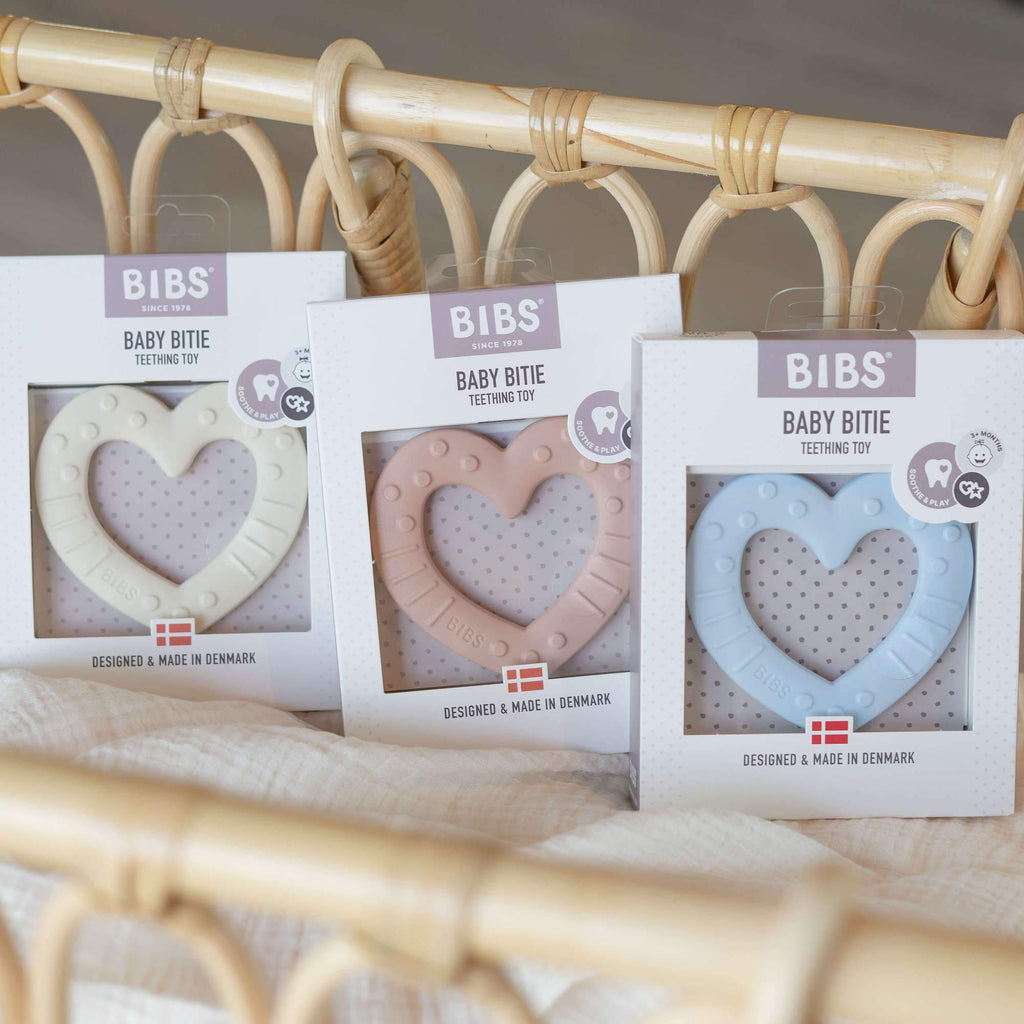 BIBS Baby Bitie Diş Kaşıyıcı - Blush Kalp - Mamakido